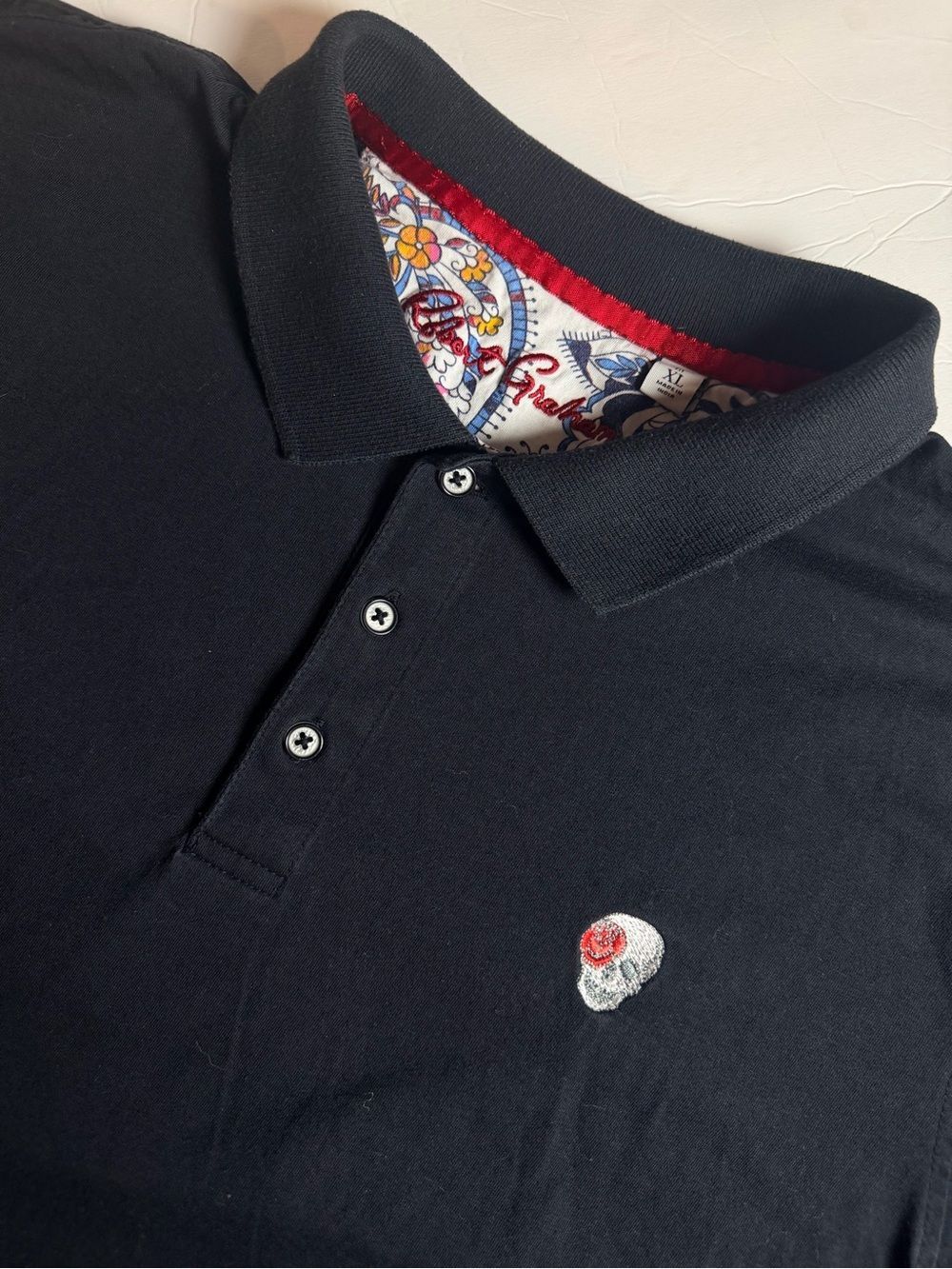 Robert Graham Embroidered Skull Polo Size XL Black Short Sleeve
